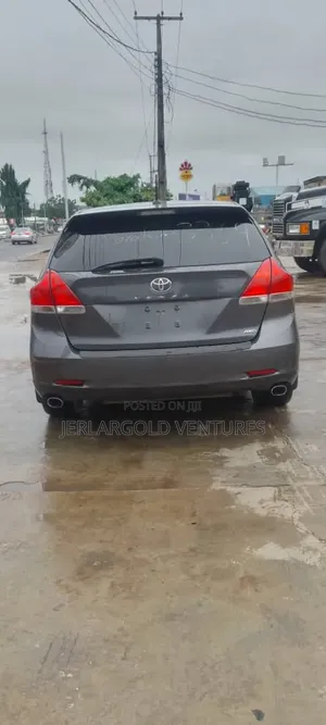 Toyota Venza V6 AWD 2011 Gray