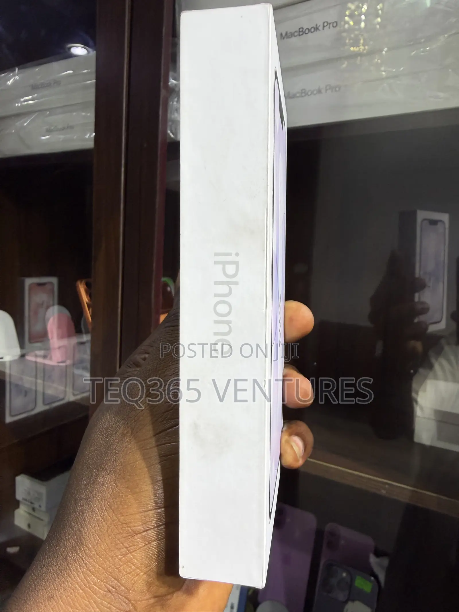 New Apple iPhone 17e 256 GB White