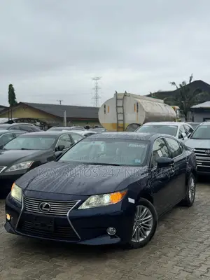 Lexus ES 2013 Blue