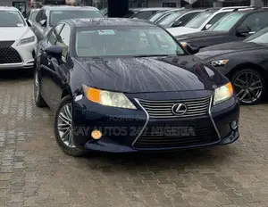 Lexus ES 2013 Blue