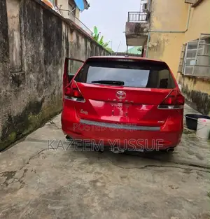 Toyota Venza XLE AWD V6 2013 Red