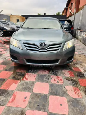 Toyota Camry LE 4dr Sedan (2.5L 4cyl 6A) 2011 Green