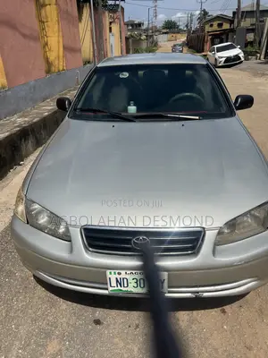 Toyota Camry CE 4dr Sedan (2.2L 4cyl 5M) 2001 Gray