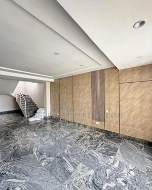 4bdrm Maisonette in Lekki Phase 1 for rent