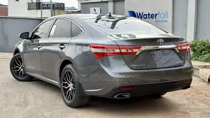 Toyota Avalon Limited 4dr Sedan (3.5L 6cyl 6A) 2014 Gray