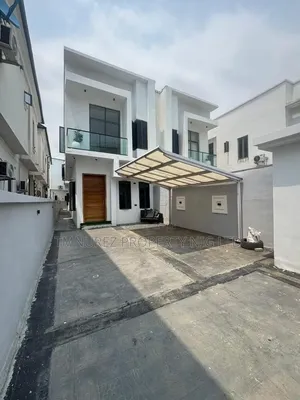 4bdrm Duplex in Chevron for rent