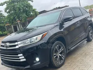 Toyota Highlander XLE 4dr SUV (3.5L 6cyl 6A) 2015 Black