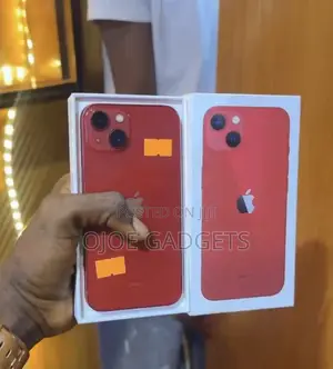 Apple iPhone 13 128 GB Red