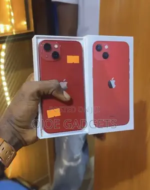 Apple iPhone 13 128 GB Red