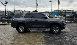 Toyota 4-Runner 2018 Gray