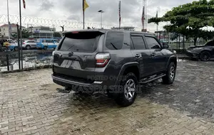 Toyota 4-Runner 2018 Gray