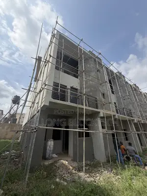 4bdrm Townhouse/Terrace in Jahi for sale