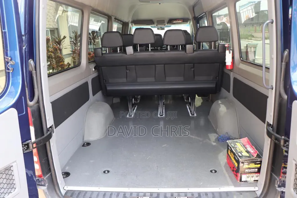 Mercedes-Benz Sprinter 2014 Blue