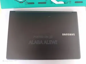 Laptop Samsung Galaxy Book4 Ultra 128GB Intel Core i5 SSD 128GB