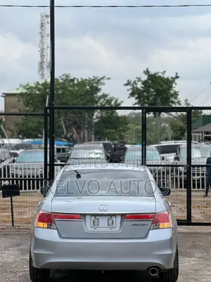 Honda Accord 2010 Silver