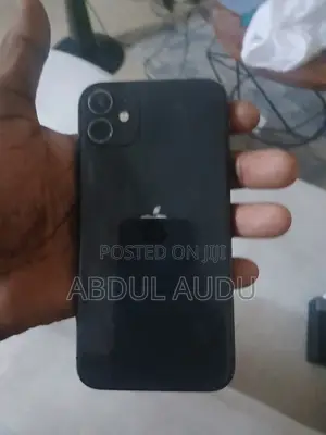 Apple iPhone 11 64 GB Black