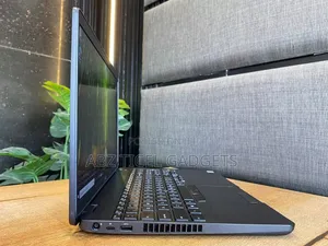 Laptop Dell Latitude 5500 8GB Intel Core i5 SSD 256GB