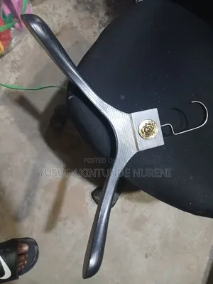 Gucci Fashionable Suit Hanger