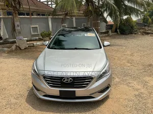 Hyundai Sonata Limited 4dr Sedan (2.4L 4cyl 6A) 2015 Silver
