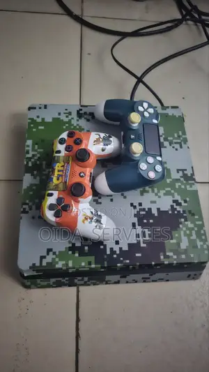 Playstation 4 Console
