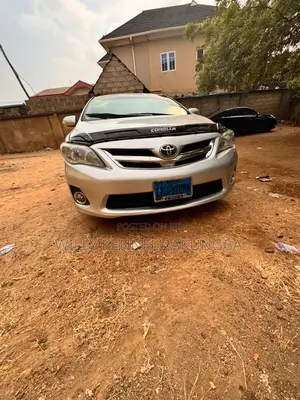 Toyota Corolla 2012 Silver