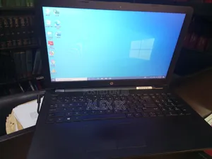 Laptop HP 15 4GB AMD HDD+SSD 500GB