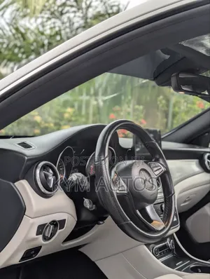 Mercedes-Benz CLA-Class 2019 White