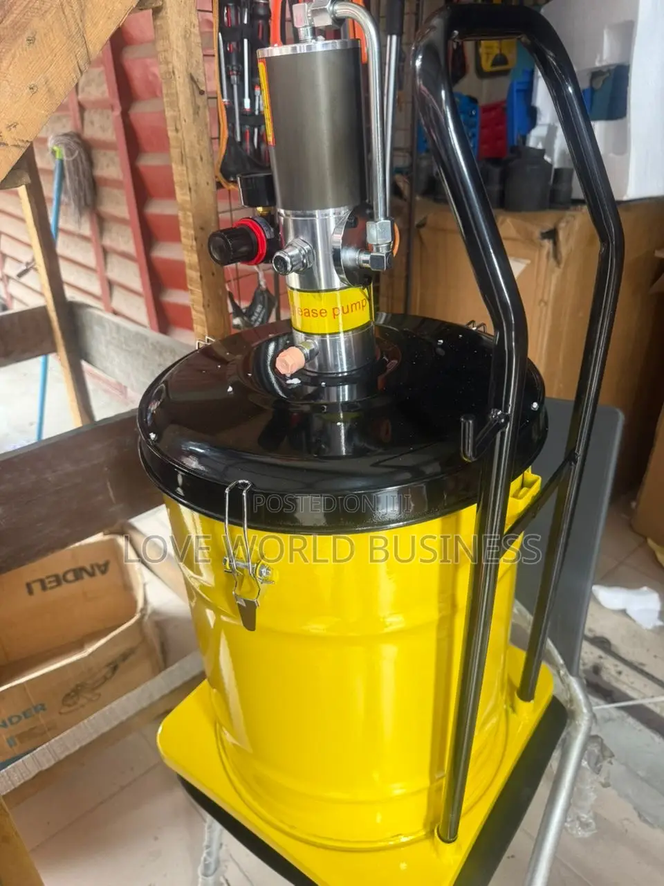 Air Grease Bucket