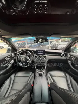 Mercedes-Benz C300 2016 Blue