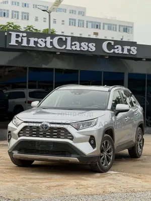 Toyota RAV4 2021 Silver