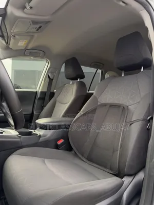 Toyota RAV4 2021 Silver