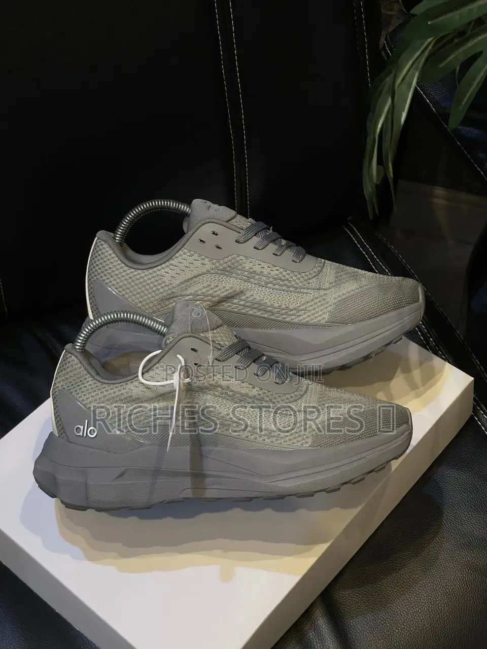 *Alo Runner Auth Luxury Sneakers
