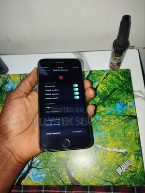 Apple iPhone 7 Plus 128 GB Black