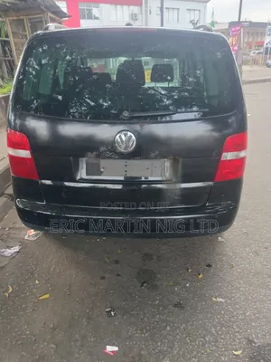 Volkswagen Touran 2009 Black