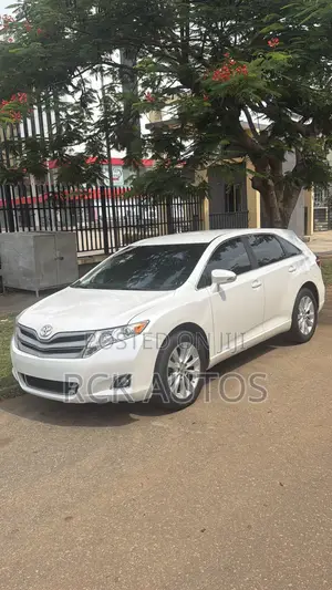 Toyota Venza LE 4dr Wagon (2.7L 4cyl 6A) 2014 White
