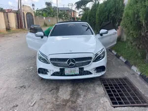 Mercedes-Benz C200 2018 White