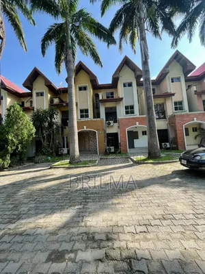 4bdrm Duplex in Wuse 2 for rent