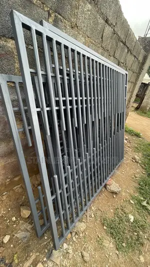 Window Pipe Stride Burglary