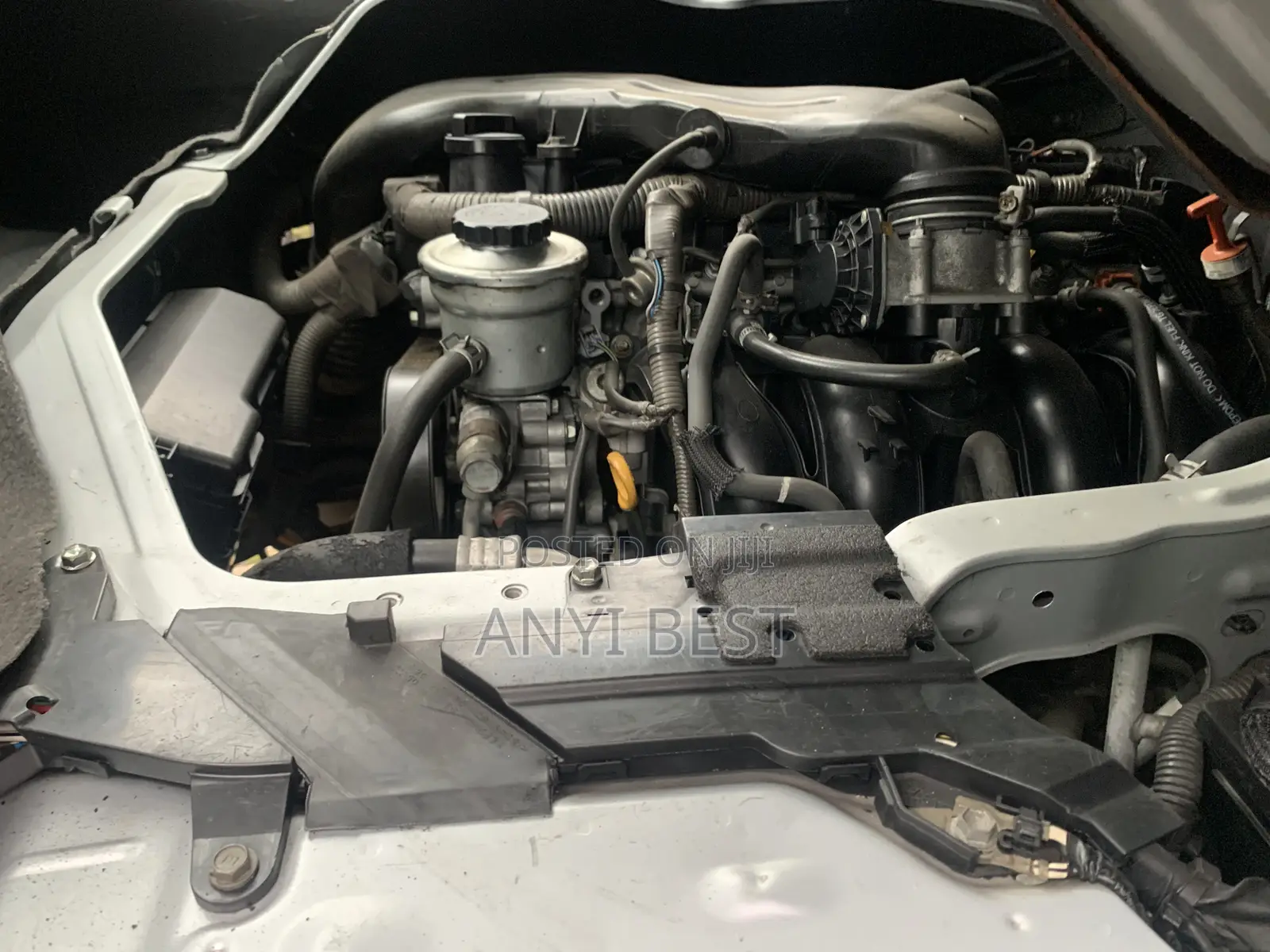 Toyota HiAce 2010 Silver