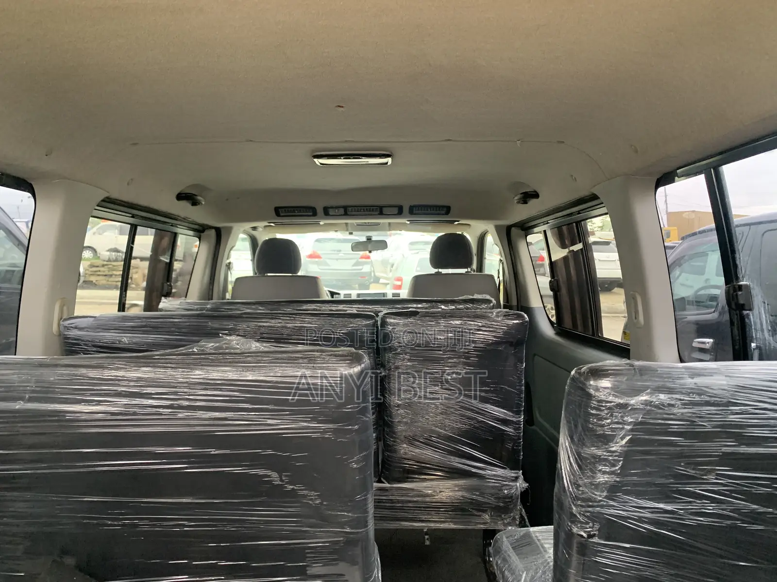 Toyota HiAce 2010 Silver