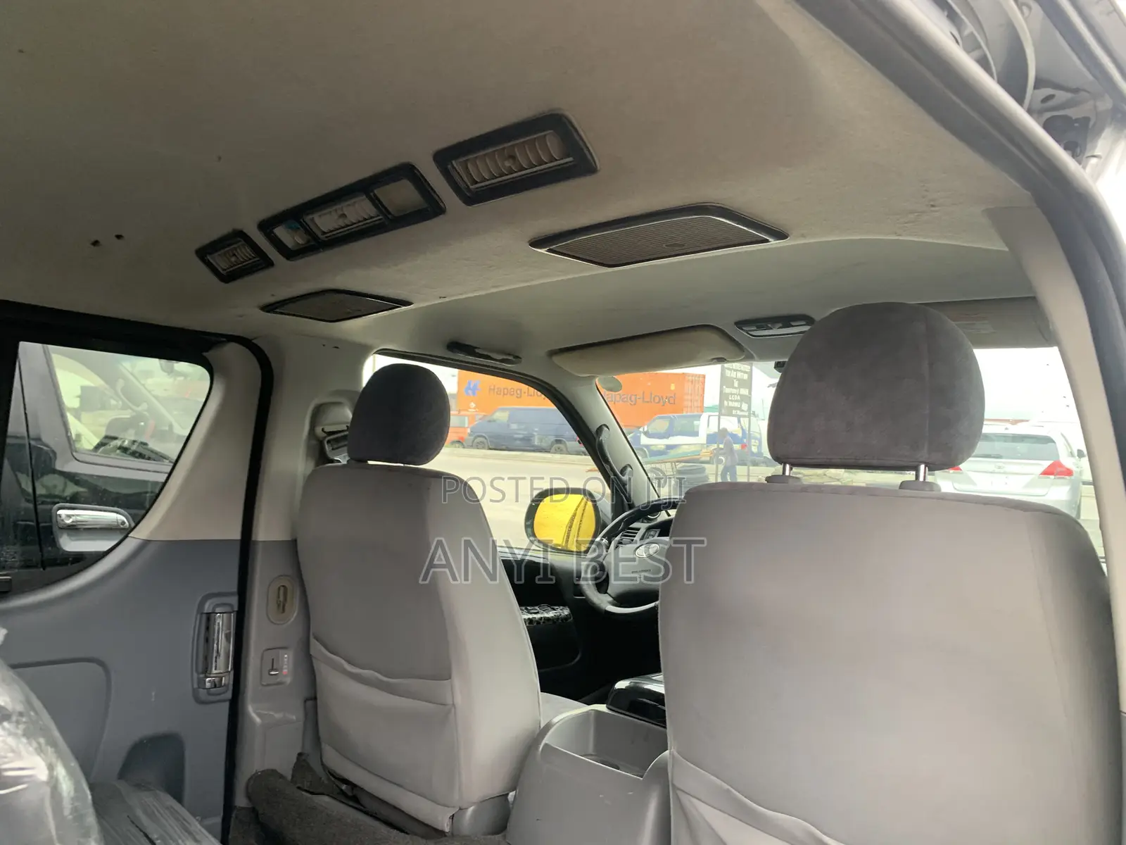 Toyota HiAce 2010 Silver