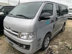 Toyota HiAce 2010 Silver