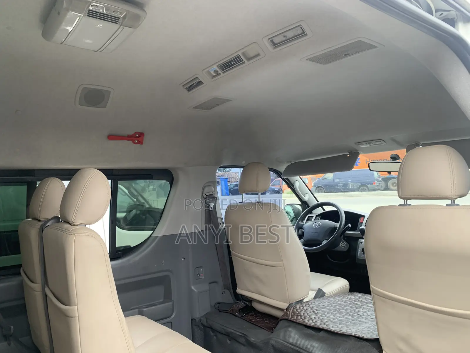 Toyota HiAce 2012 White