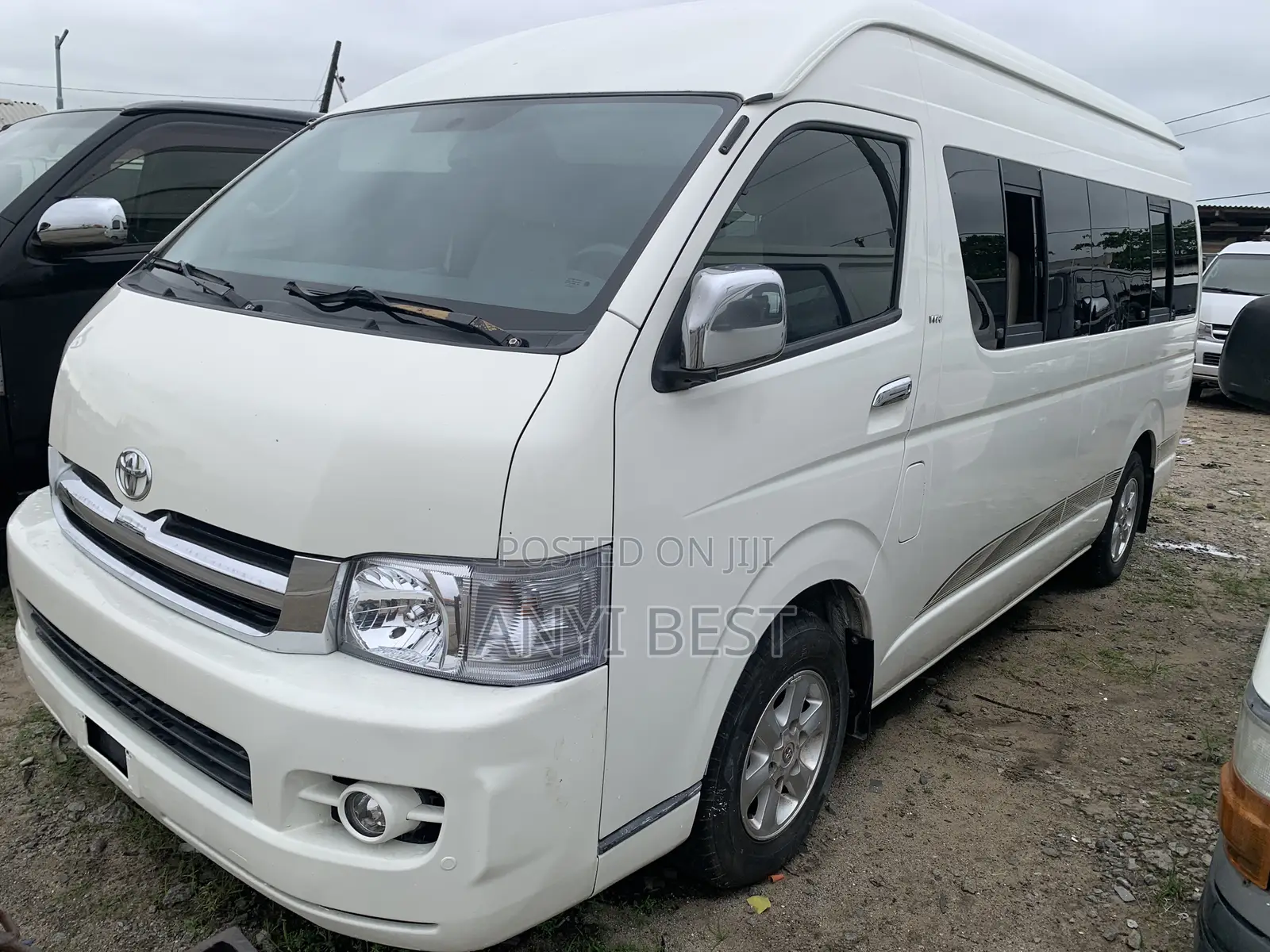 Toyota HiAce 2012 White