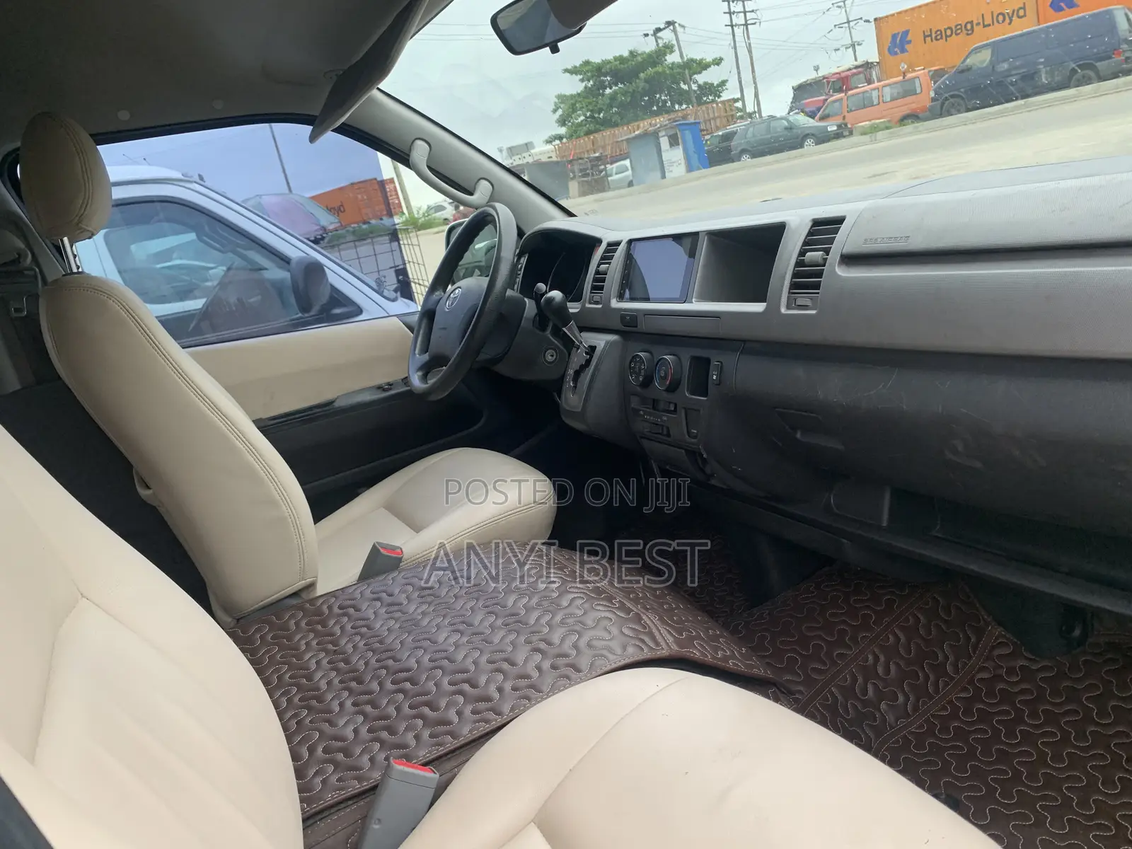 Toyota HiAce 2012 White