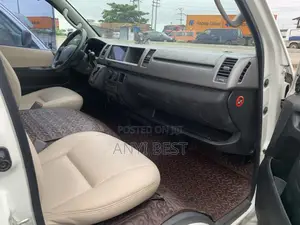 Toyota HiAce 2012 White