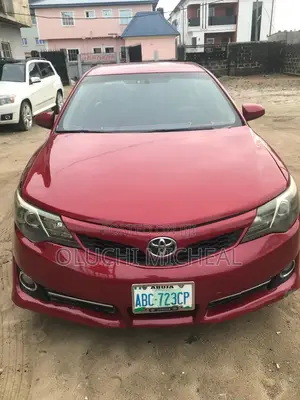 Toyota Camry SE 4dr Sedan (2.5L 4cyl 6A) 2013 Red