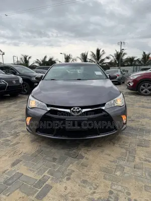 Toyota Camry SE 4dr Sedan (2.5L 4cyl 6A) 2016 Gray