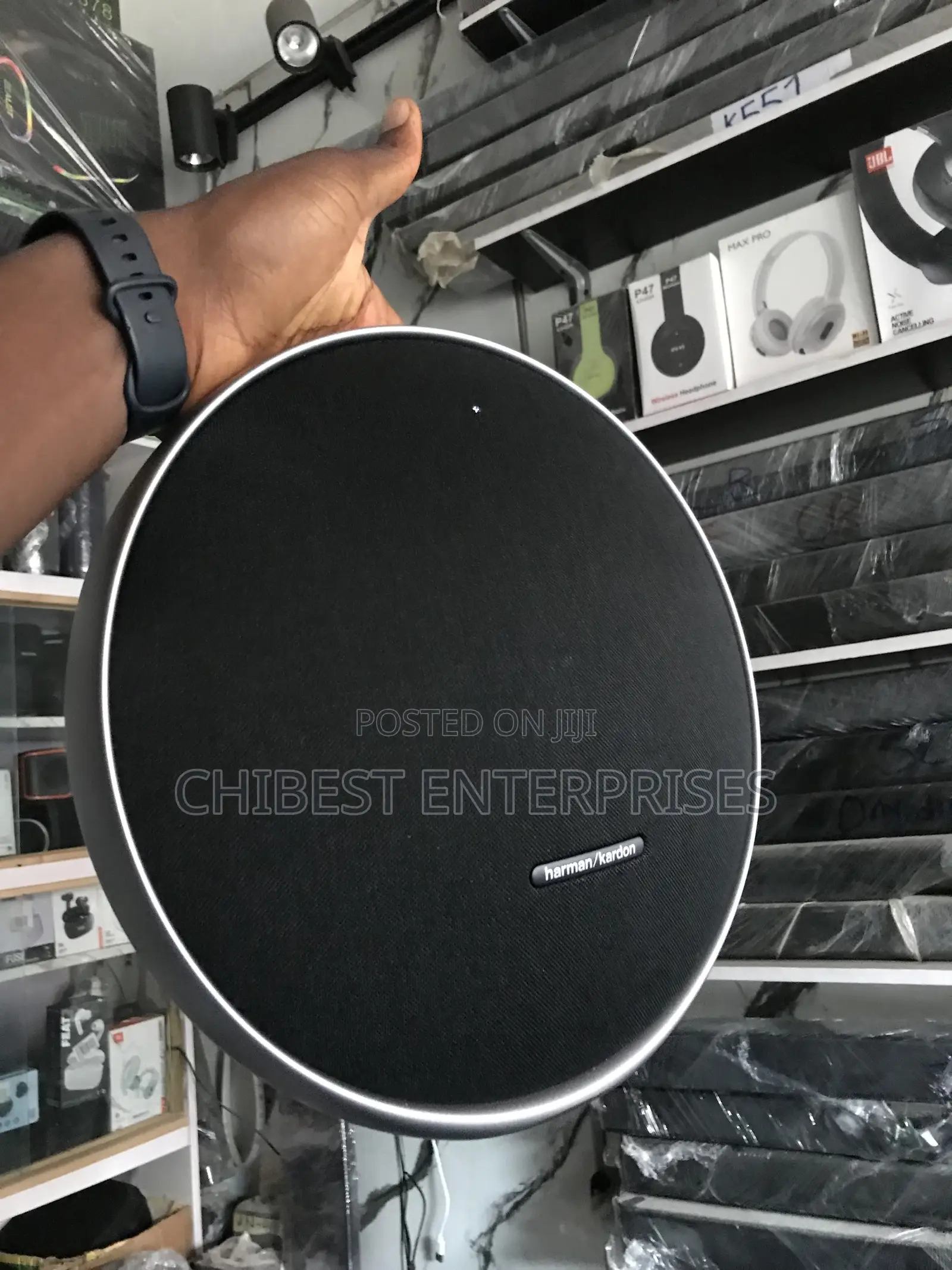 Harman Kardon Onyx Studio 9. Uk Version