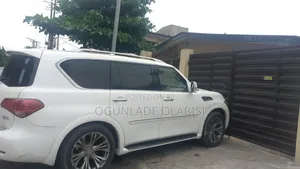 Infiniti QX56 2012 Off white